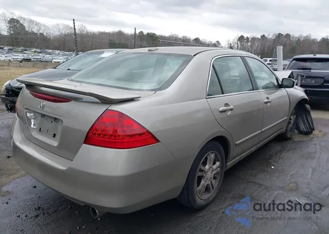 2007 Honda Accord 2.4 Ex z USA, uszkodzony, nr VIN 1HGCM56727A093970